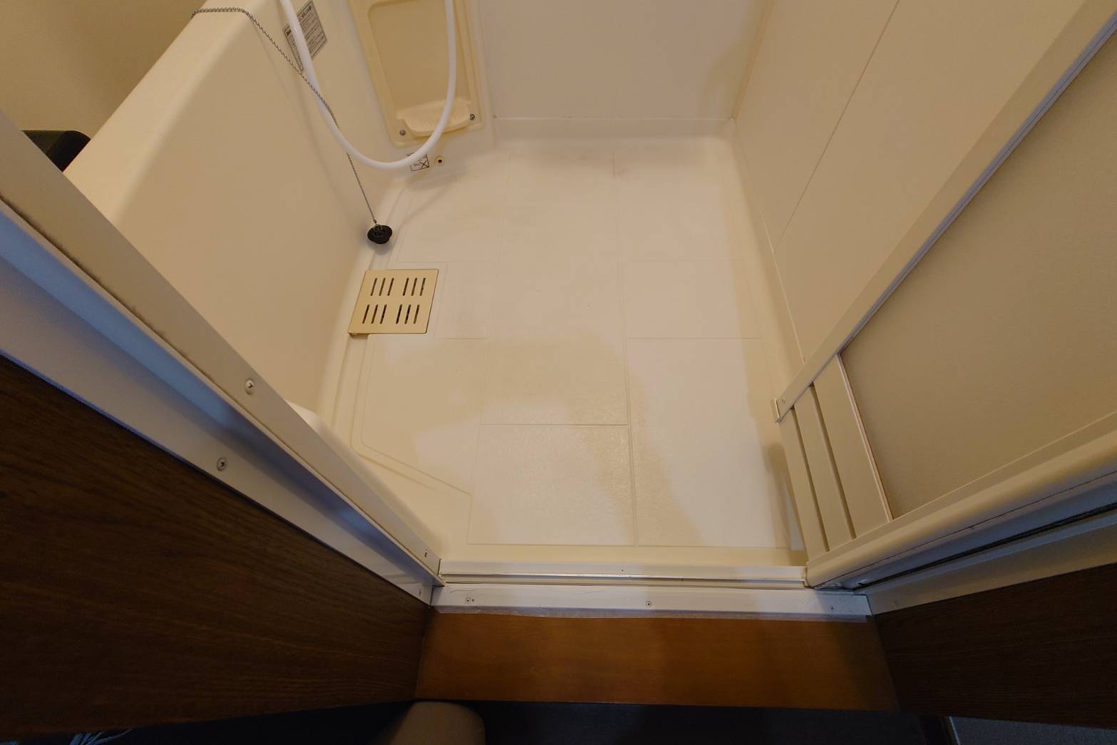 浴室床シート貼り Before