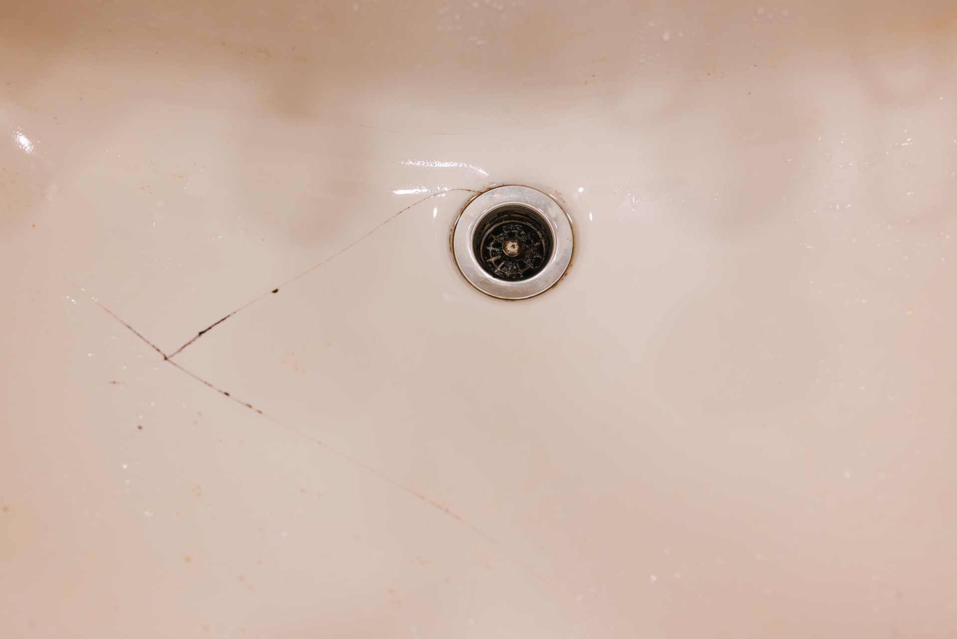 福島リペア-床鳴り・建具・アルミサッシ等住まいのキズ補修なら　水回りキズイメージ画像